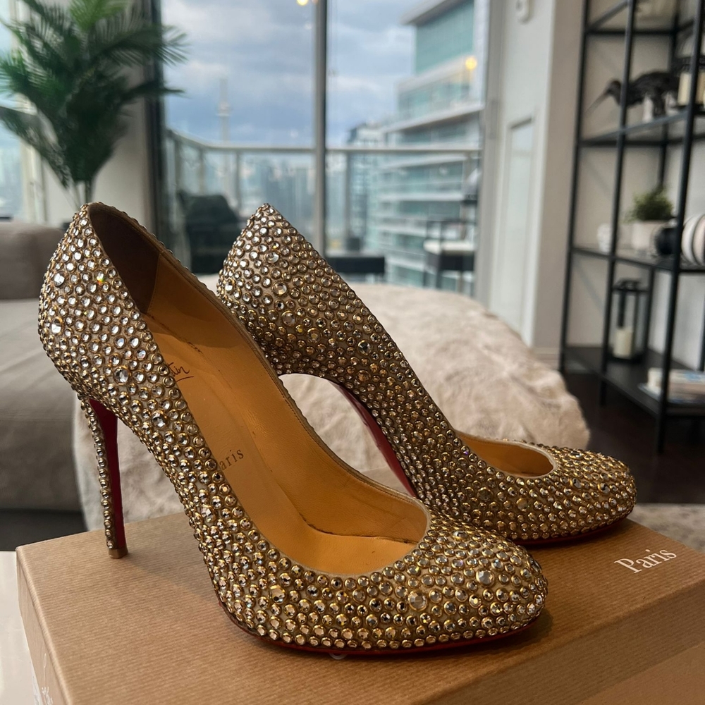 *Host Pick* Christian Louboutin 'Fifi' strassed pump 39